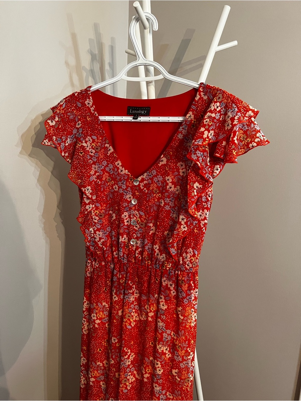 Luxology Red V-Neck Floral Top with Button Detail - Picture 5 of 11